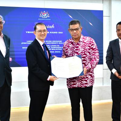 Img Pelantikan Anggota Suruhanjaya 11