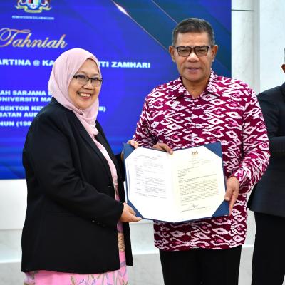 Img Pelantikan Anggota Suruhanjaya 13