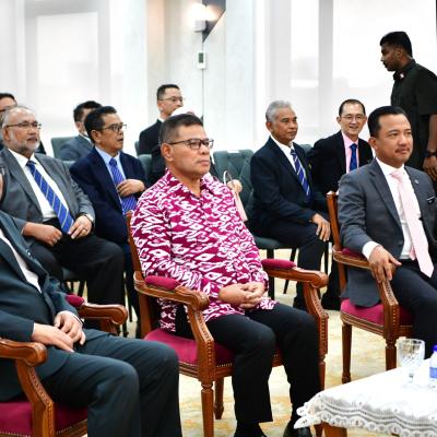 Img Pelantikan Anggota Suruhanjaya 5